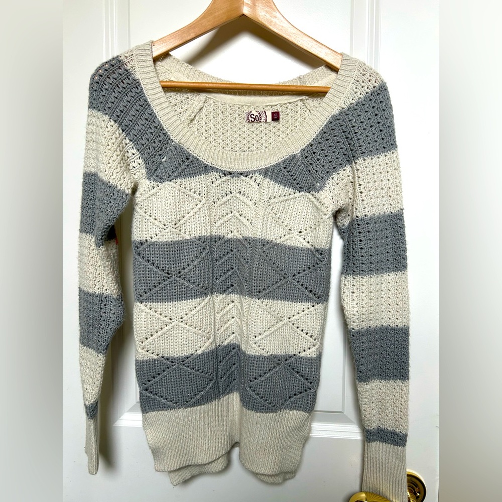 SO Striped Knit Sweater XS Ivory Gray Textured Long Sleeve
